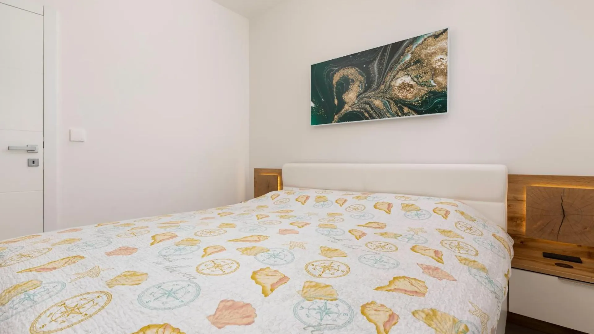 Appartamento Cassiopeia - Seaside Retreat Omišalj 0*,  Croazia